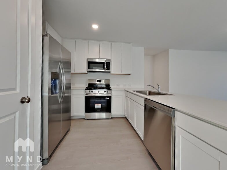 Building Photo - 14808 N Ascot Bnd Cir