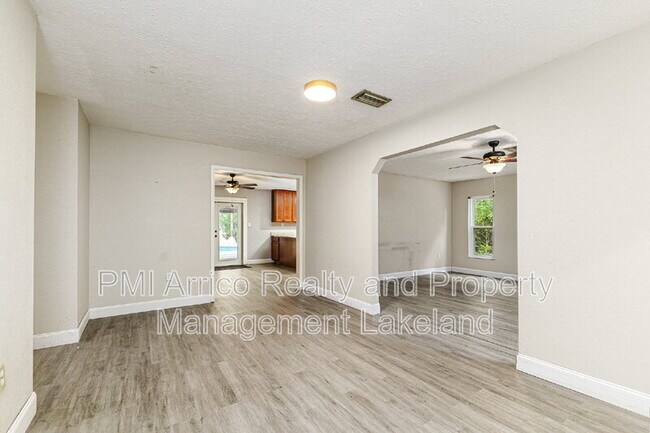 Building Photo - 5680 Durrance Rd