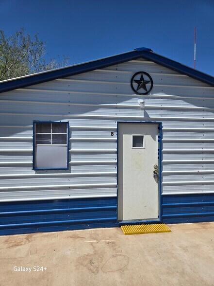 Primary Photo - 10109 River Rd