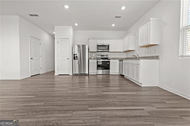 Building Photo - 103 Rydal Wy