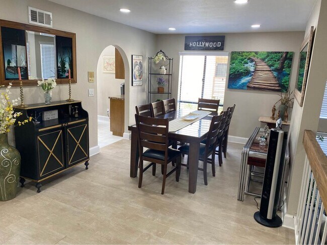 Building Photo - 26356 W Plata Ln