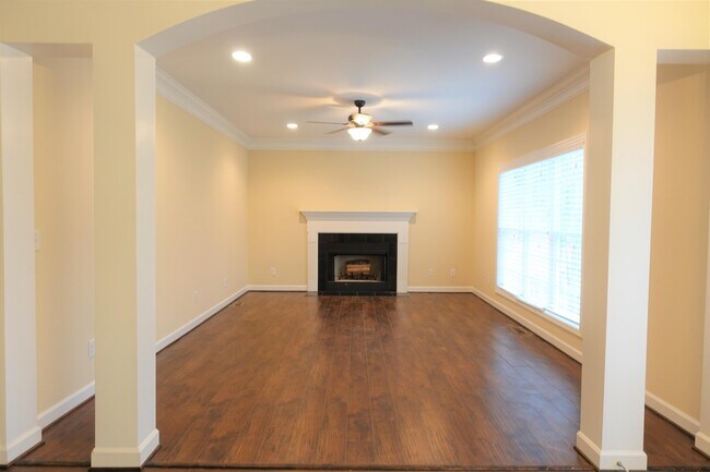 Building Photo - 200 State Rd S-42-2591