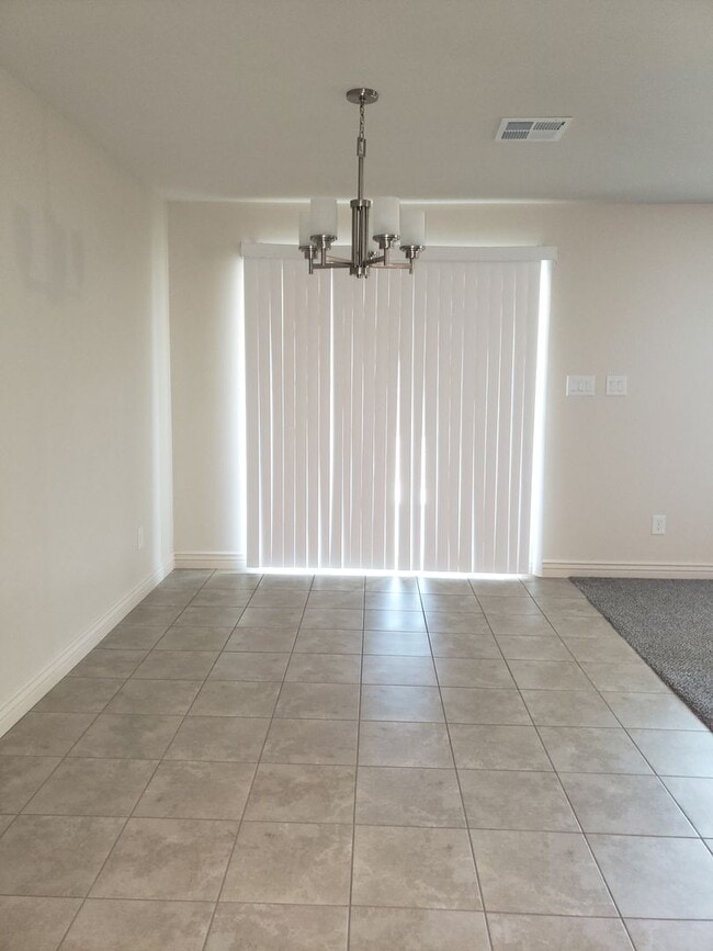 Building Photo - Gorgeous 4 bedroom for rent