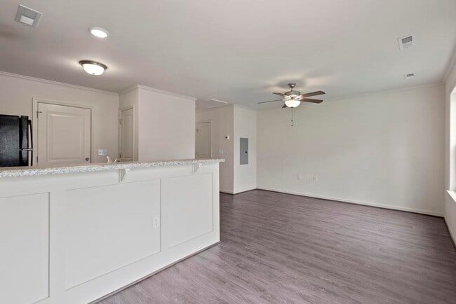 Building Photo - 245 Boyington Pl Rd