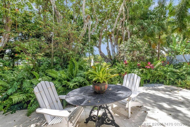 Building Photo - 17070 Royal Cove Way