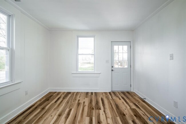Building Photo - 1609 Buren St