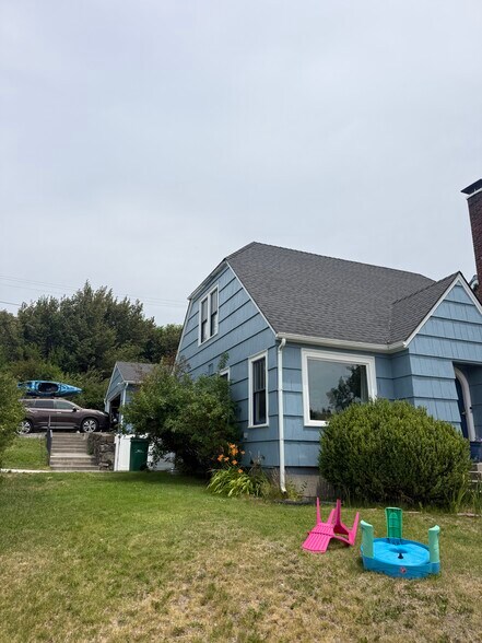 Building Photo - 1045 Pacific Ter