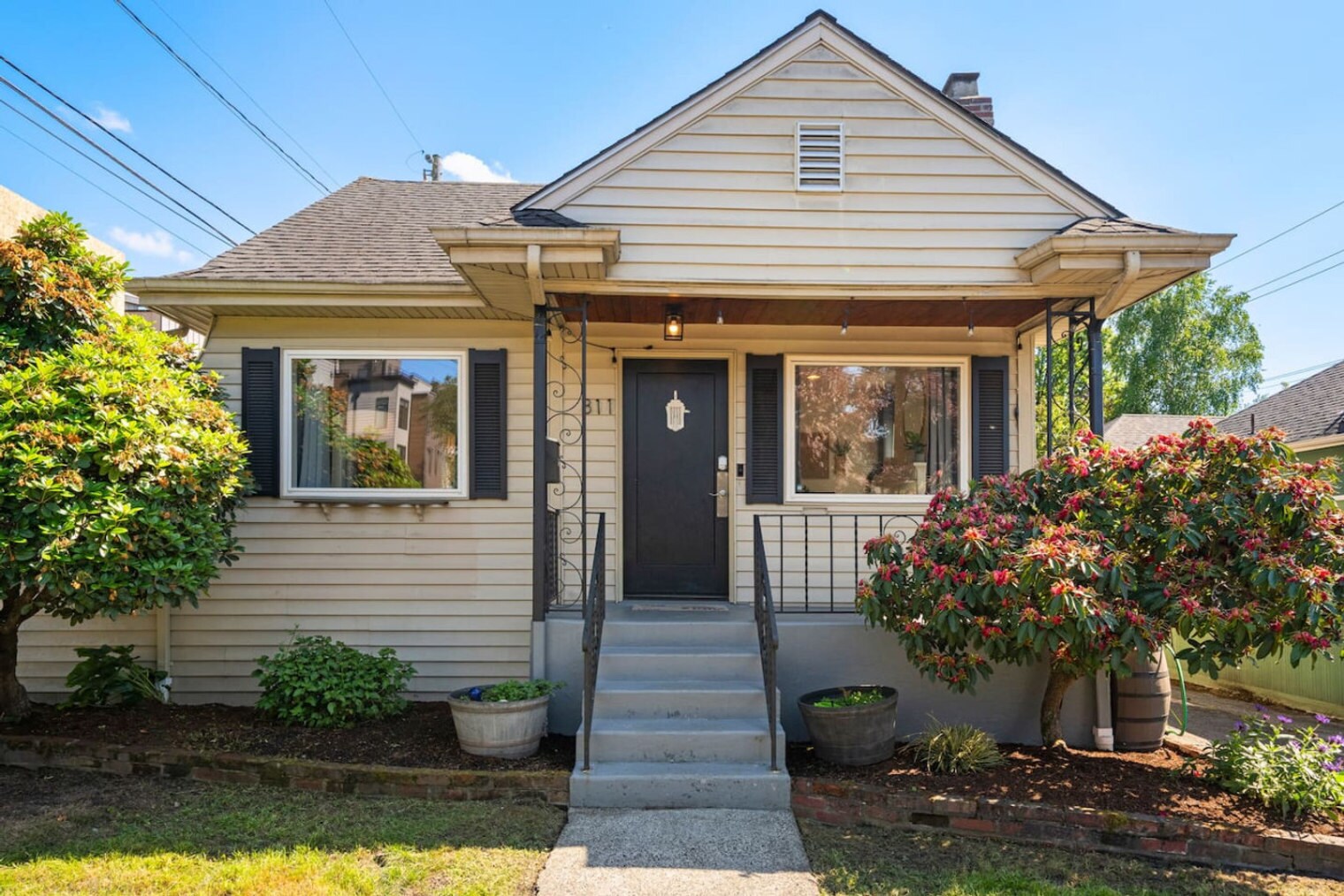 Building Photo - 811 NE 63rd St