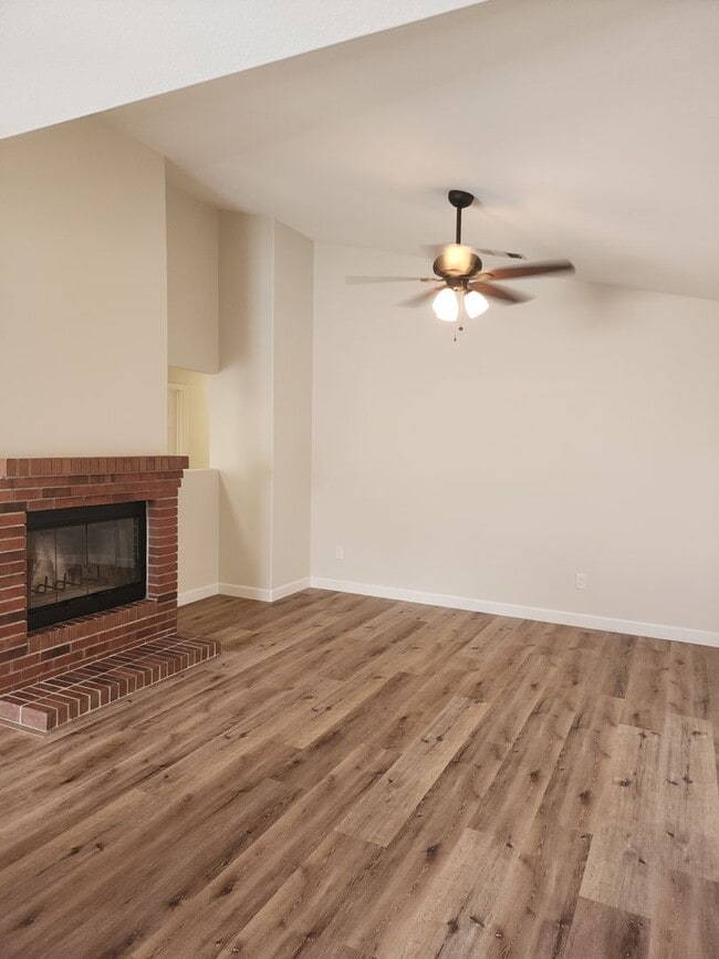 Building Photo - Salida 3 bedroom 2 bathroom
