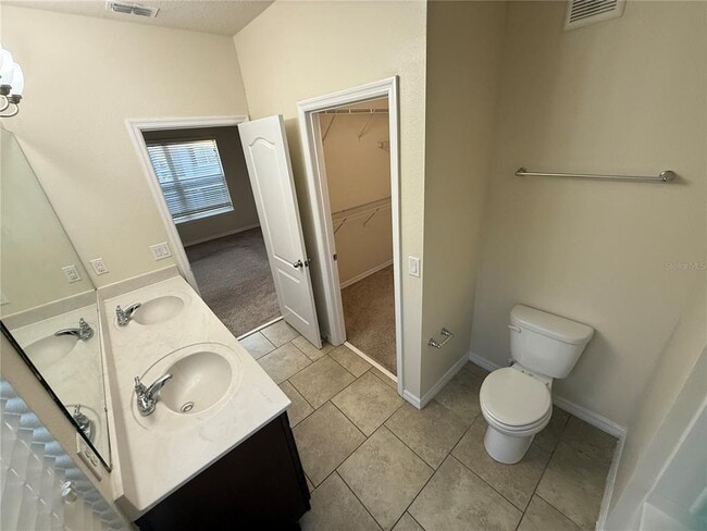 Building Photo - 6568 S Goldenrod Rd