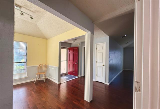 Building Photo - 2907 Sierra Dr