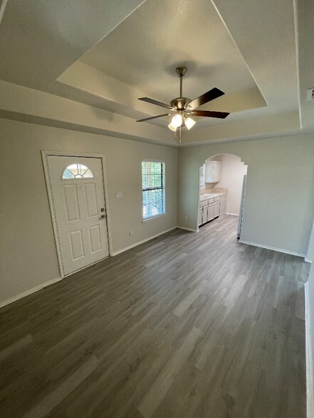 Building Photo - 2513 Chuparosa Ct