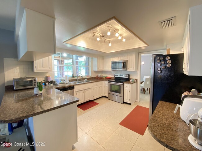 Building Photo - 2668 Bernice Ct