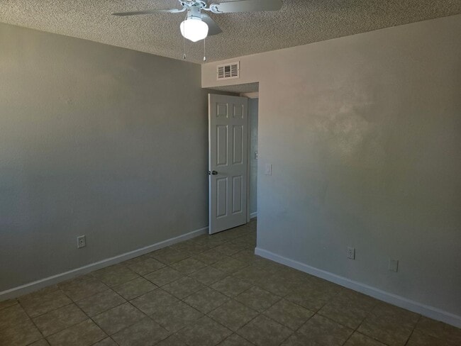 Building Photo - Hacienda Estates Three Bedroom Two Bath home !!! Close to Hospital and Retail Stores