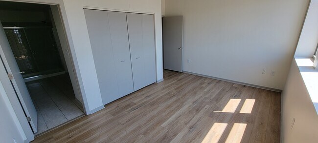 Building Photo - 2107 Grand Blvd