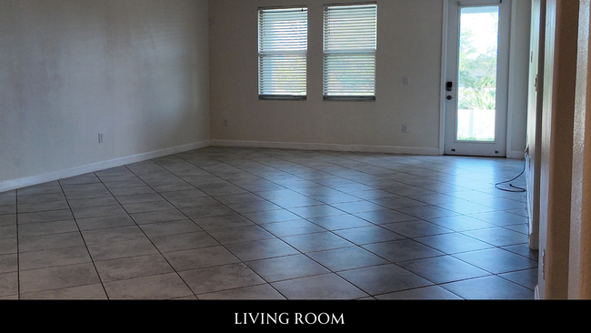 Building Photo - 10613 Bahama Woodstar Ct