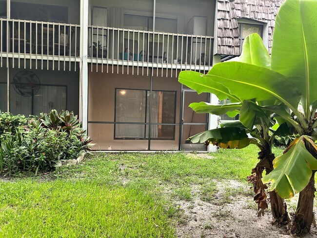 Building Photo - 3115 Oakland Shores Dr