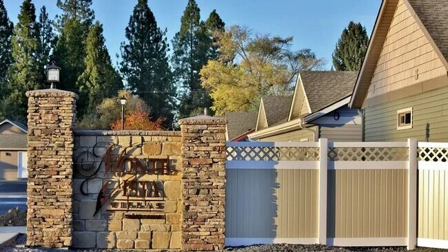 Building Photo - 1531 Tranquil Ln