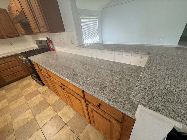 Building Photo - 11922 Sulphur Springs Dr