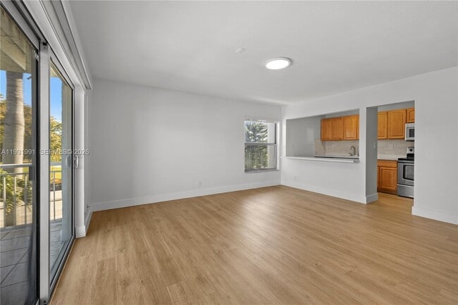 Building Photo - 455 S Pine Island Rd