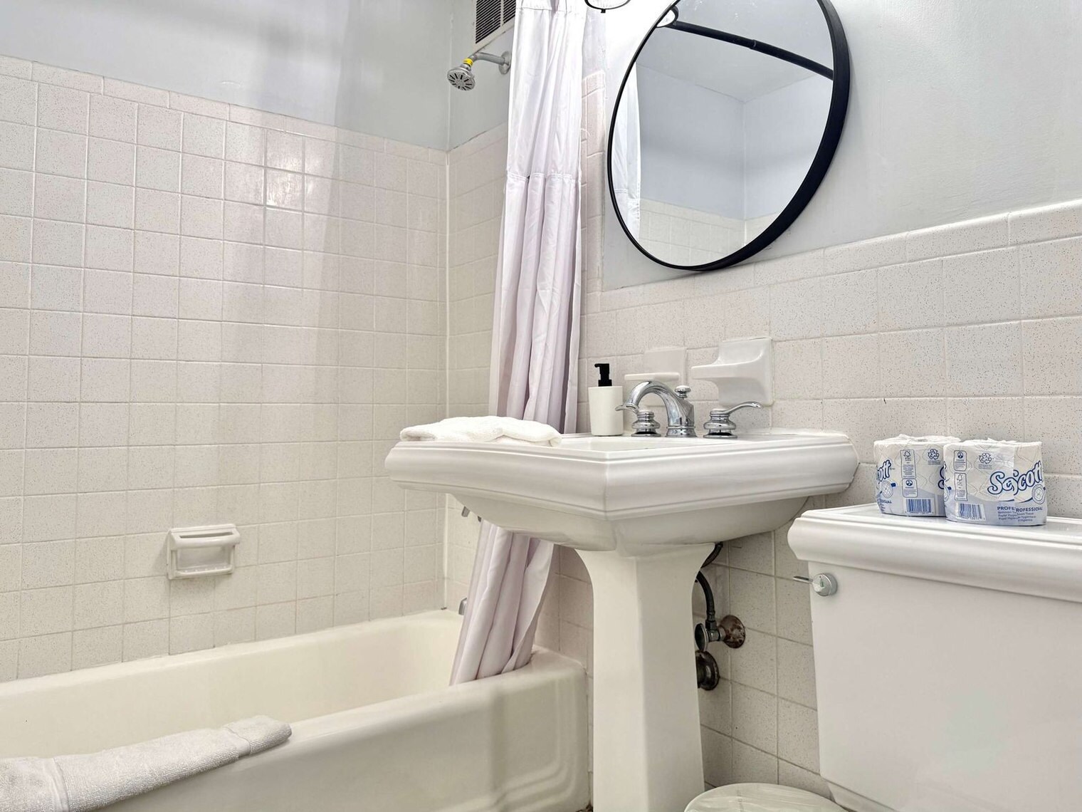 Building Photo - 215 Piedmont Ave NE