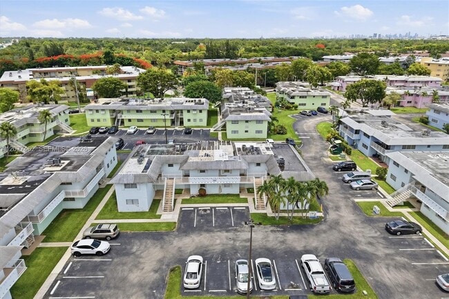 Building Photo - 7680 SW 82nd St
