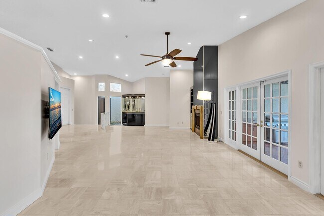 Building Photo - 22595 Esplanada Cir