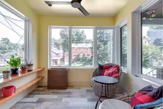 Building Photo - 5516 Phillips Ave