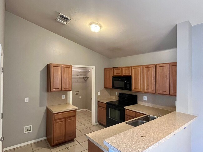 Building Photo - Cute 3 Bed, 2 Bath In Deer Creek Schools