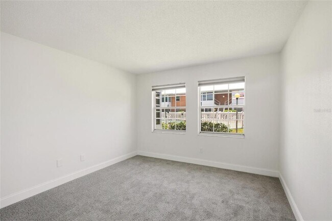 Building Photo - 22333 Edgewater Dr