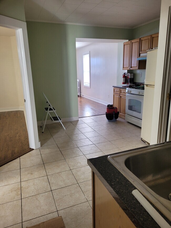 kitchen view - 402 E 18th St