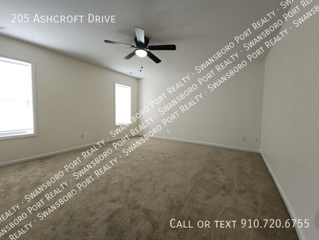Building Photo - 205 Ashcroft Dr
