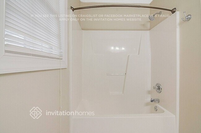 Building Photo - 45 Dawn Ave