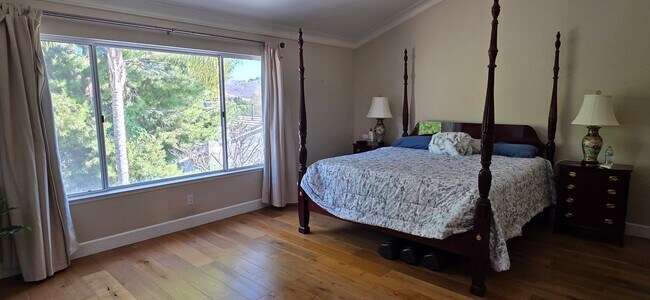 Building Photo - 2792 Sandhurst Ave