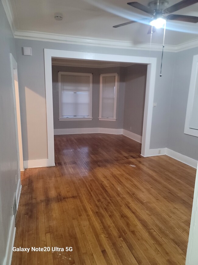 Living and dining room - 2739 N 34th St