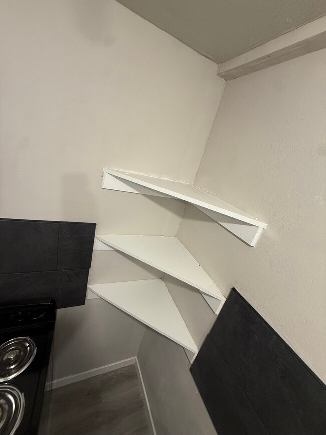 Building Photo - 311 Verllonia St