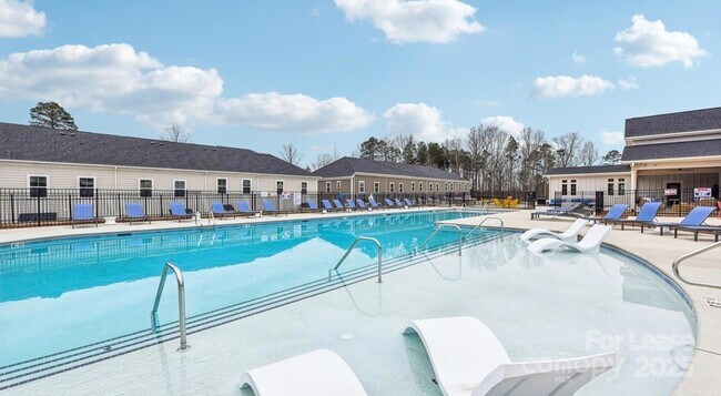 Building Photo - 9100 Bluedale Rd