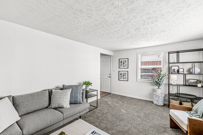 Building Photo - The Row Apartments