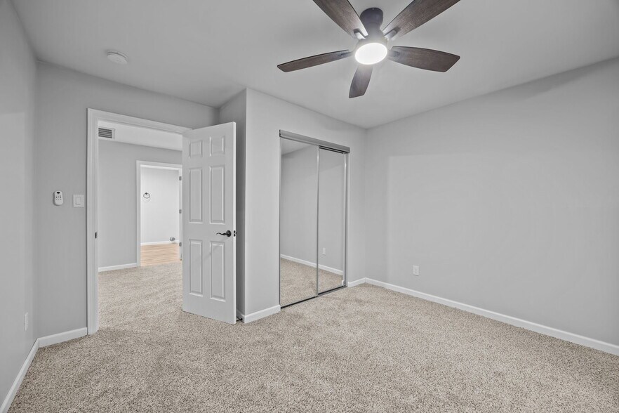 Building Photo - 3613 River Rd