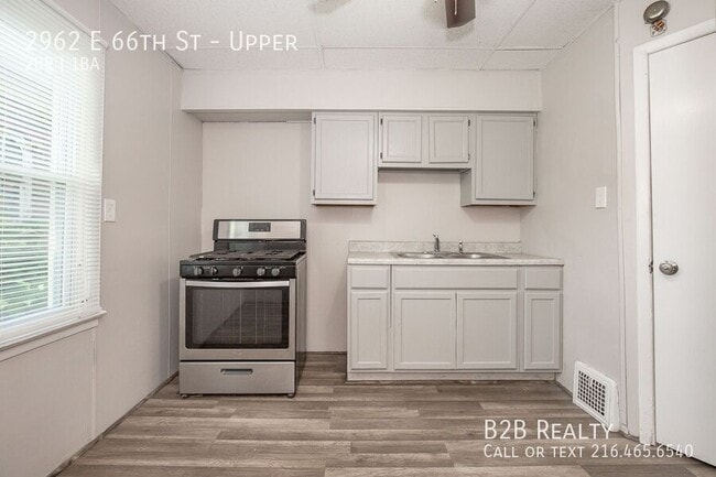 Building Photo - 2962 E 66th St