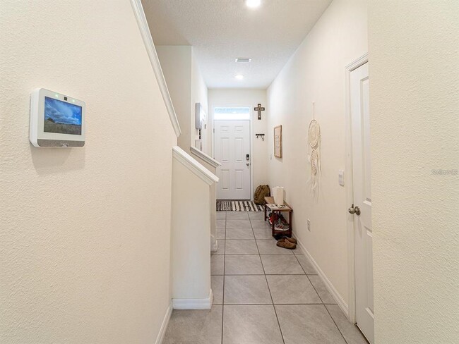 Building Photo - 2910 Boxwood Grove Row