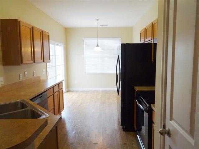 Building Photo - 578 English Oak Cir