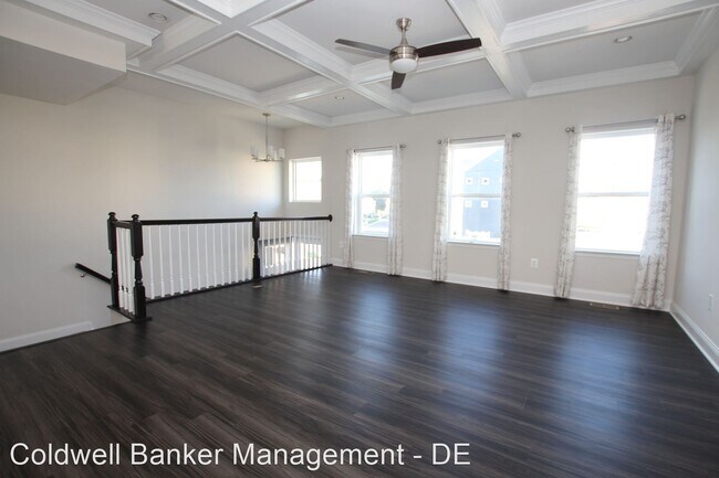 Building Photo - 3 br, 2.5 bath House - 36031 Auburn Way Pl...