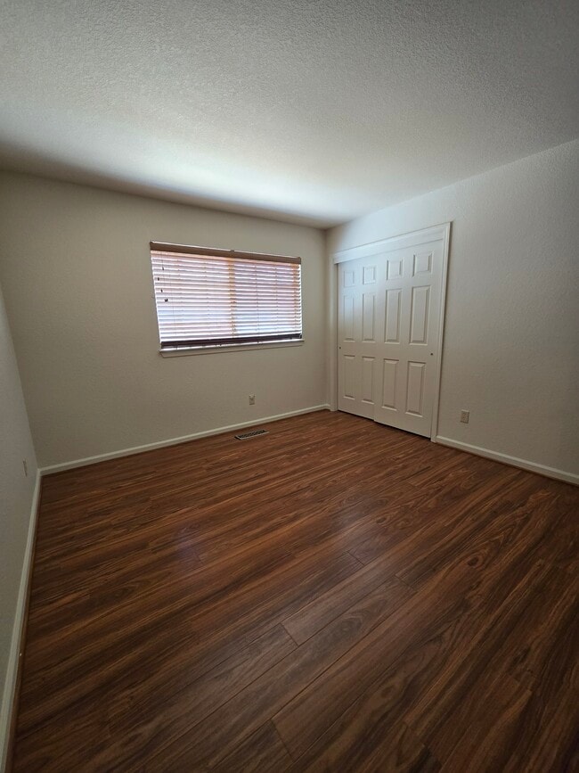 Building Photo - 1769 Heather Cir