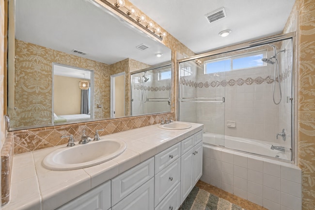 Building Photo - 1732 Wolf Canyon Loop