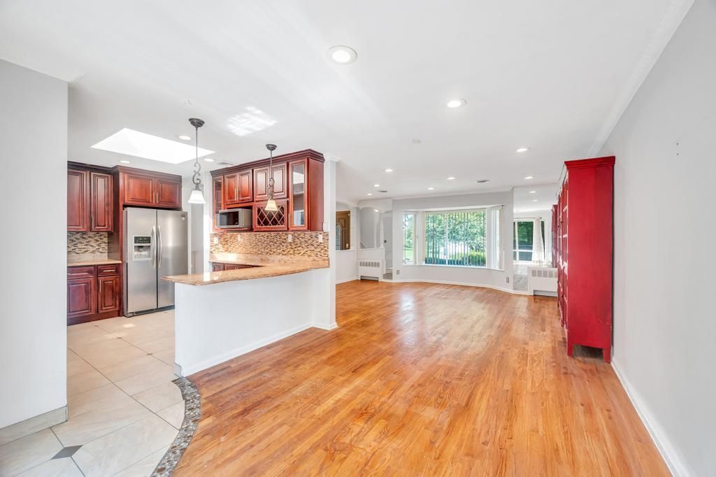 Building Photo - 51 Bellwood Dr