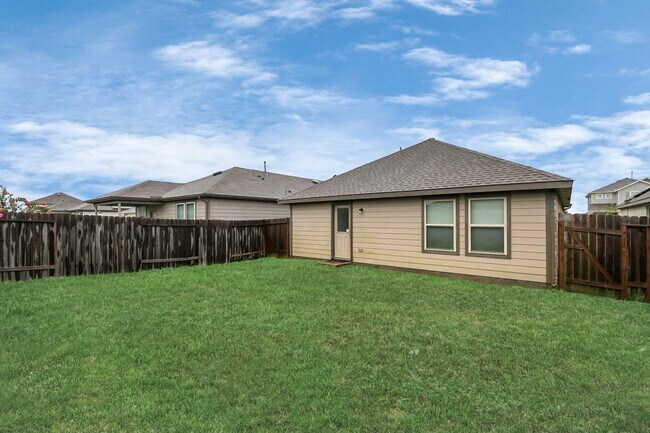 Building Photo - 25634 Royal Catchfly Rd
