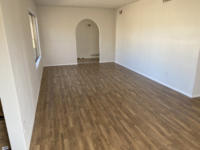 Building Photo - 3871 W Mars St