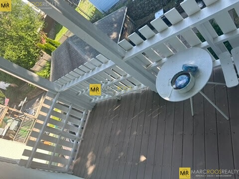 Building Photo - 70 Union St