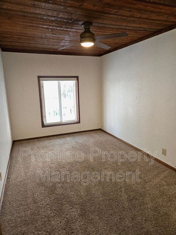 Building Photo - 934 S Myers St